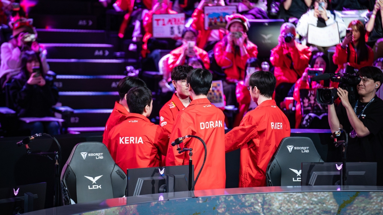 T1 vence en la LCK Cup, pero los fans protestan por la ausencia de Gumayusi