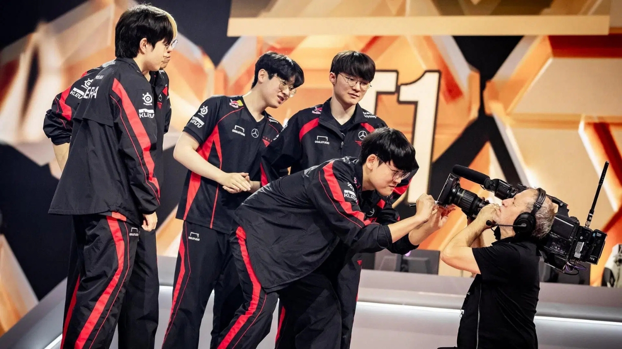 T1 es el primer equipo invitado al EWC LoL 2025: Formato, fechas y más
